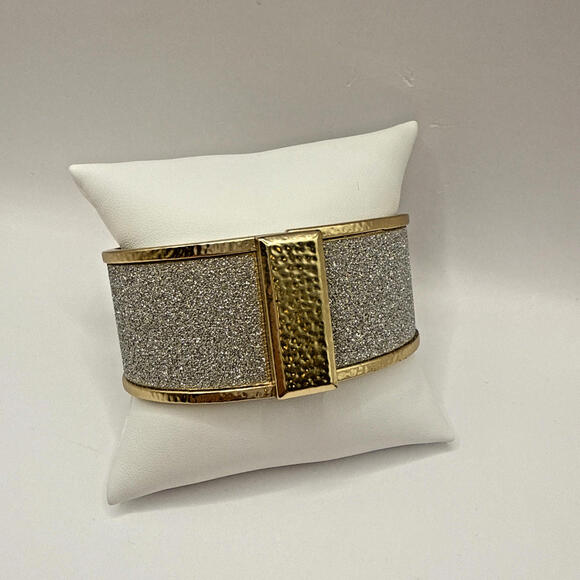 Chico's Jewelry - NWT Chico's Hinged Lane Cuff Bracelet Hammered Goldstone Silver Sparkle
